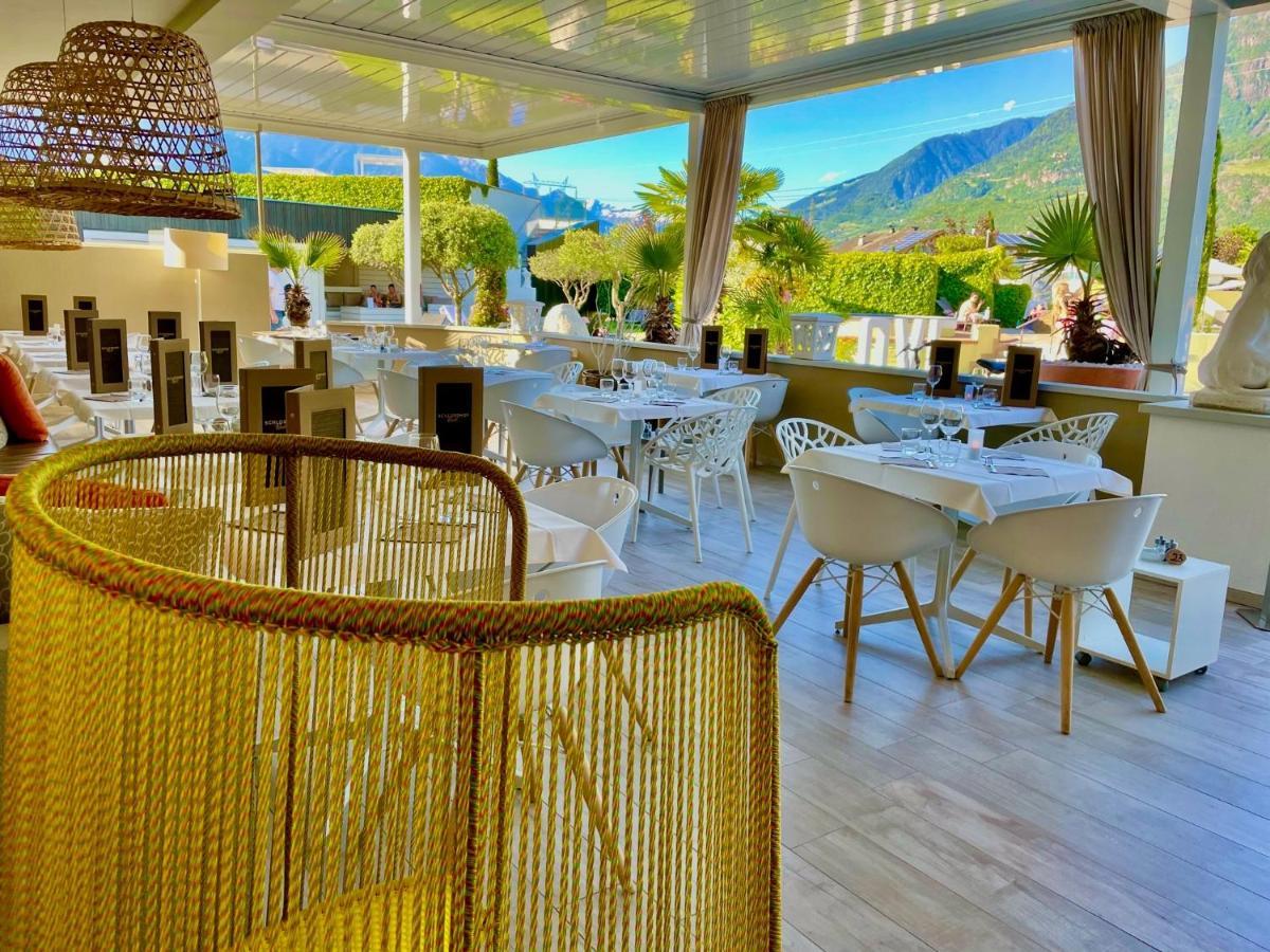 Schlosshof Charme Resort - Hotel & Camping Lana Dış mekan fotoğraf