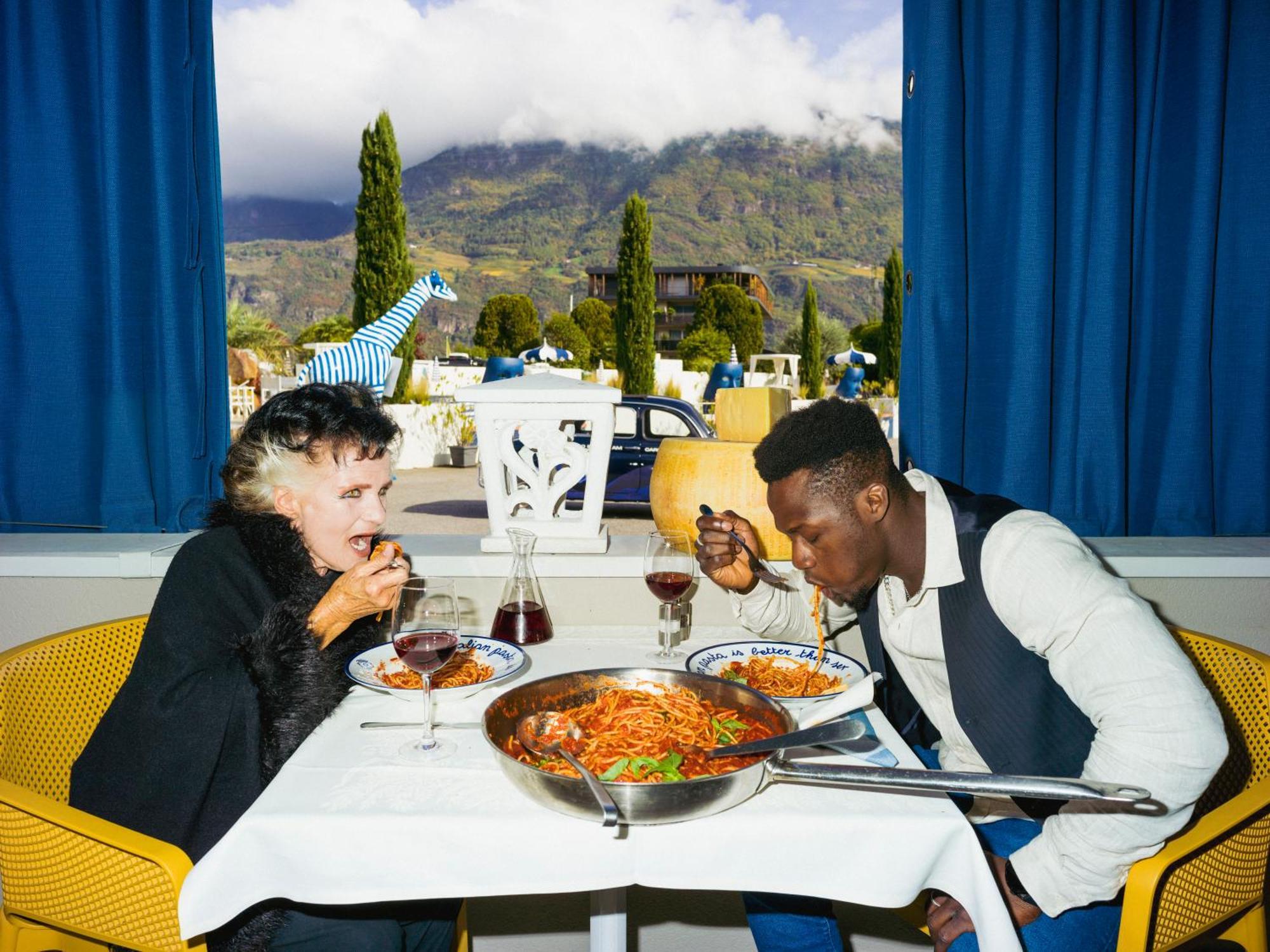 Schlosshof Charme Resort - Hotel & Camping Lana Dış mekan fotoğraf